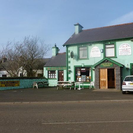 Causeway Tavern Bed & Breakfast Bushmills Buitenkant foto