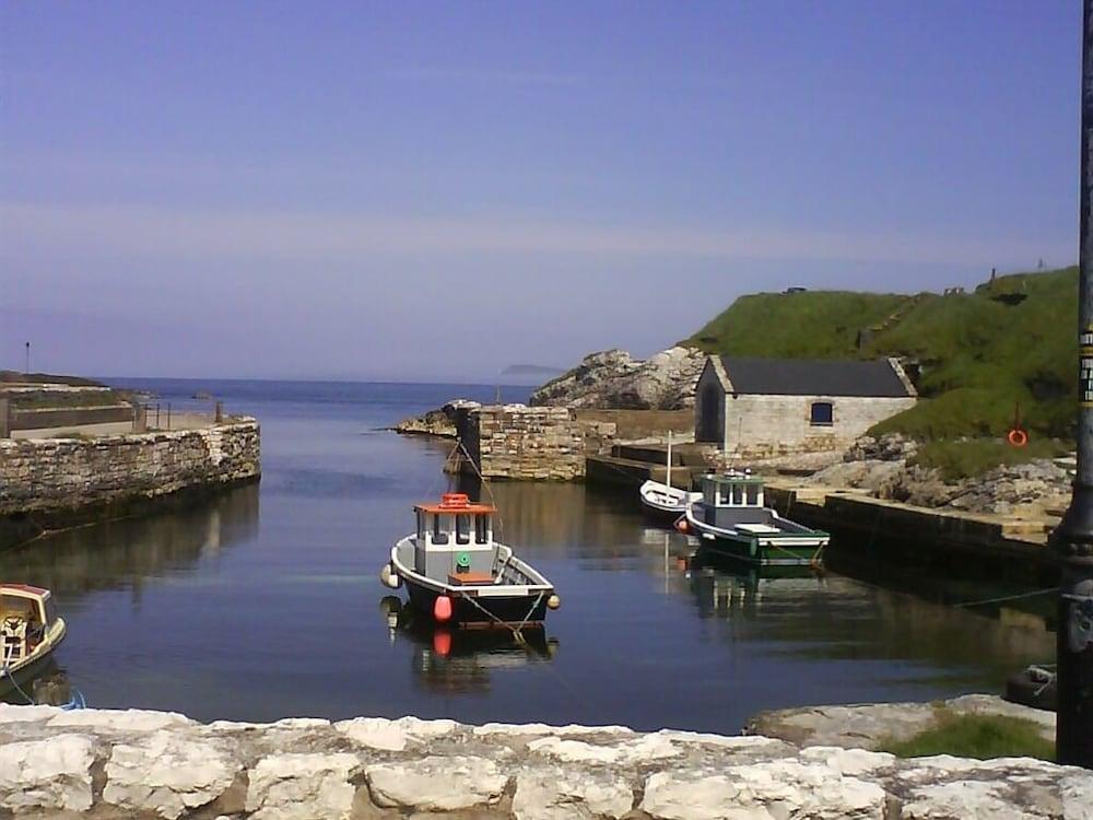Causeway Tavern Bed & Breakfast Bushmills Buitenkant foto