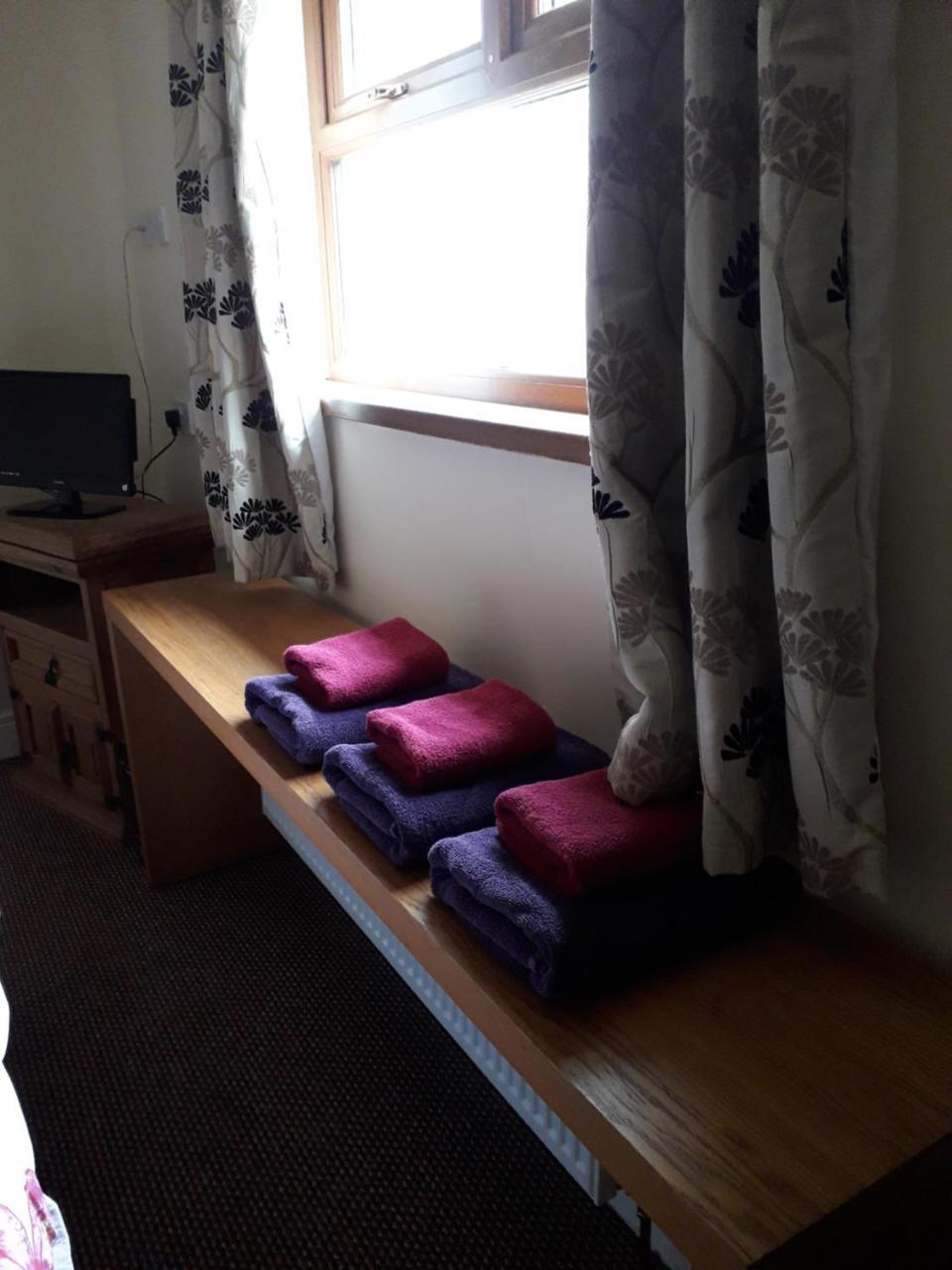 Causeway Tavern Bed & Breakfast Bushmills Buitenkant foto