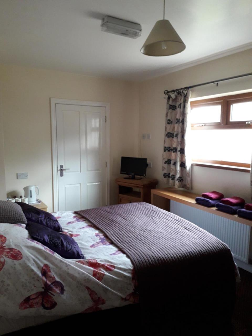 Causeway Tavern Bed & Breakfast Bushmills Buitenkant foto